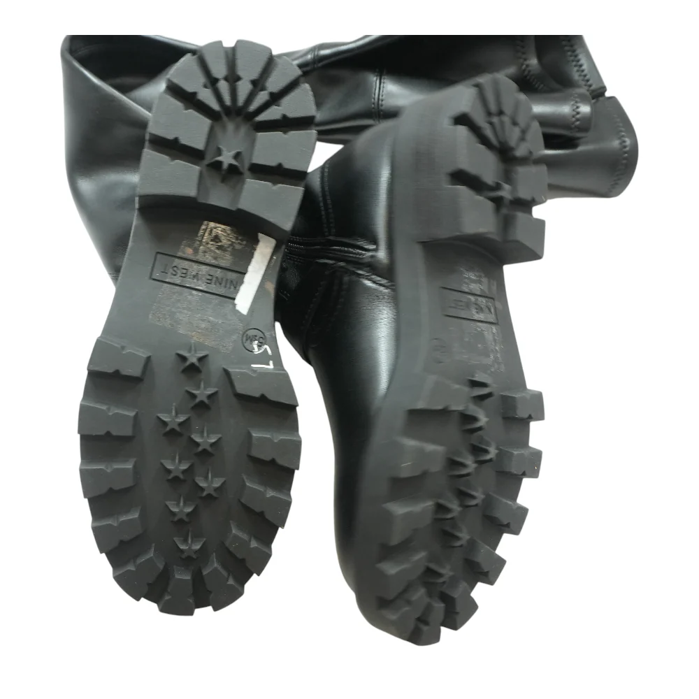 Black Boots - Image 3