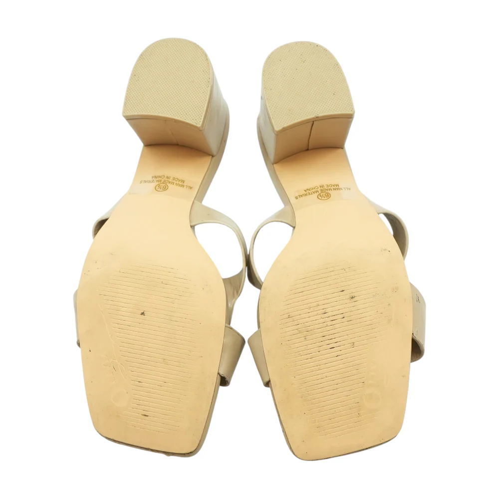 Nude Heels - Image 3