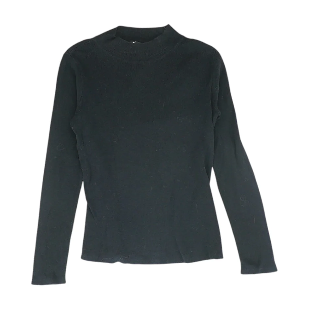 Black Pullover Sweater
