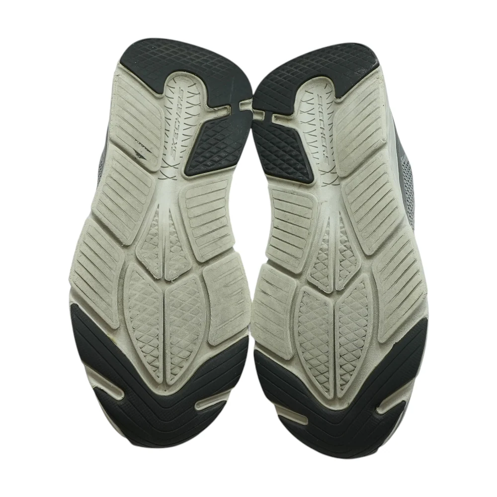 Max Cushioning Elite Low-Top Athletic Shoes - Image 3