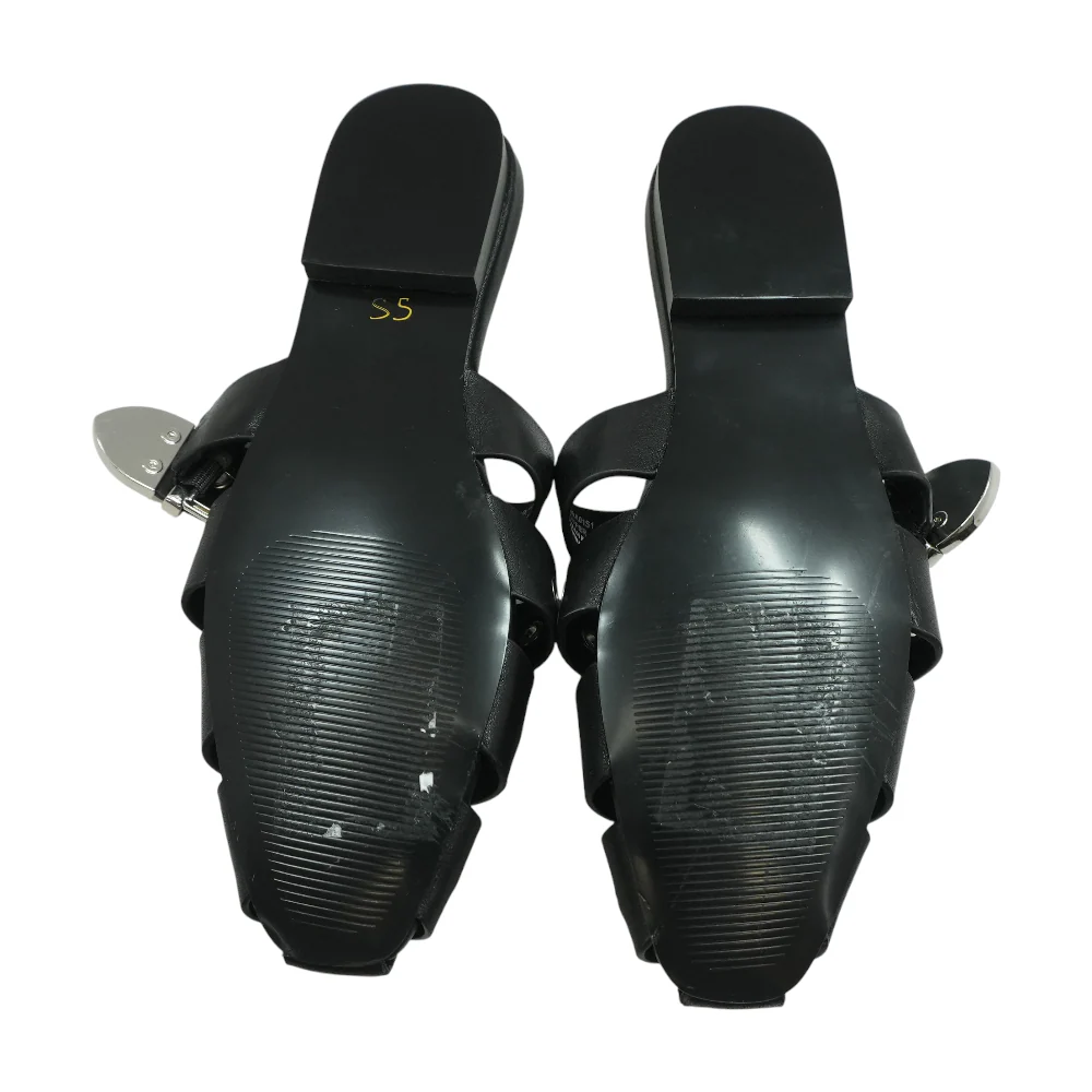 Black Flats - Image 3