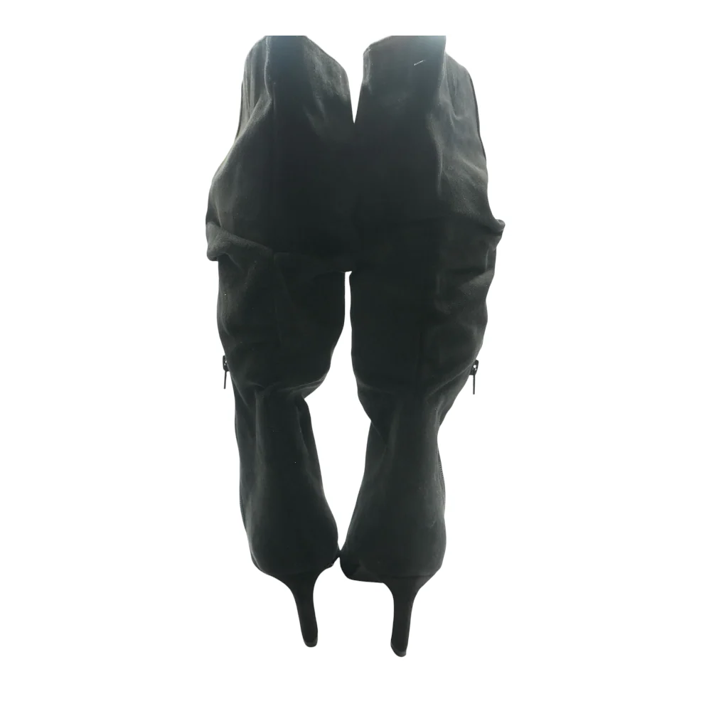Black Boots - Image 2
