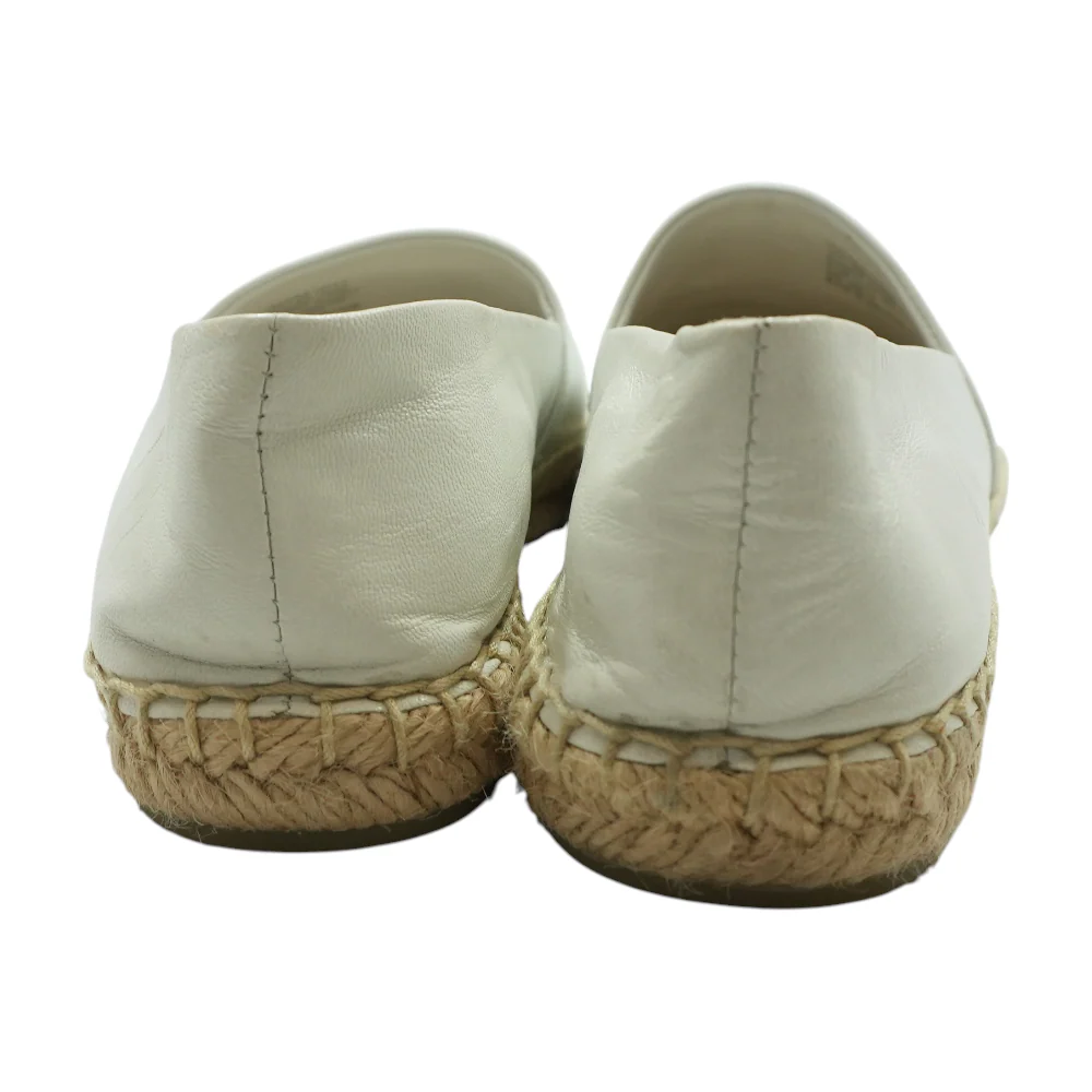 White Flats - Image 2