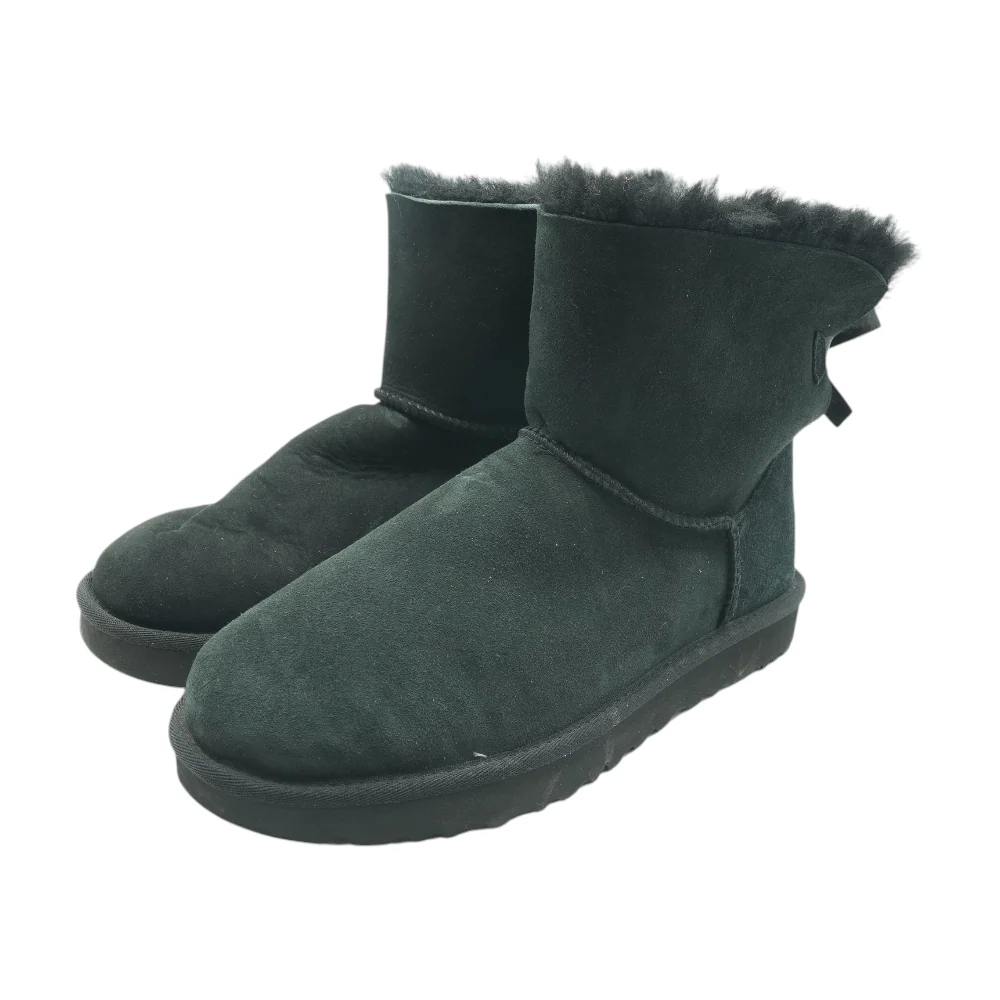 Black Boots