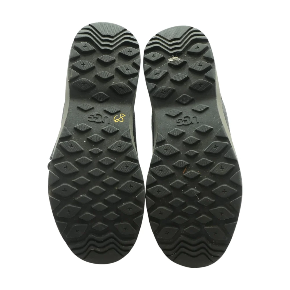 Black Boots - Image 3
