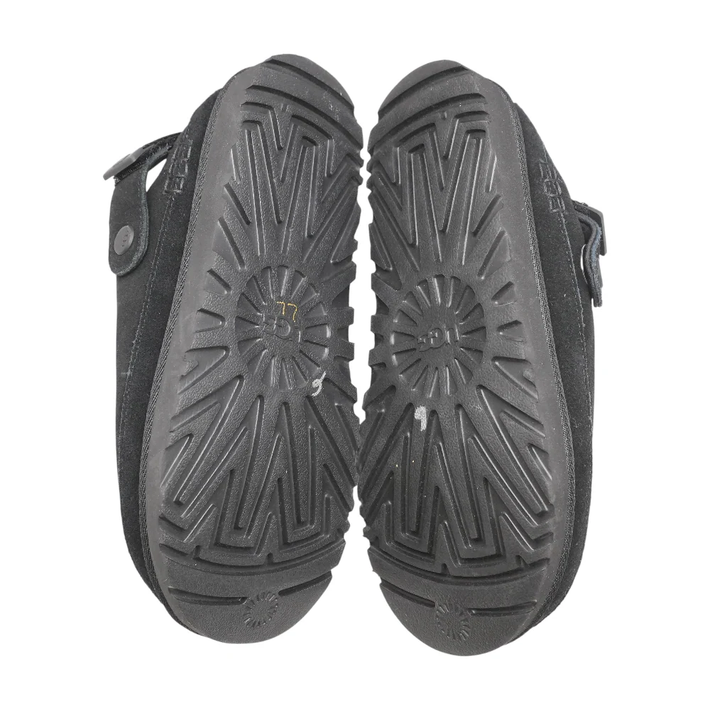 Black Flats - Image 3
