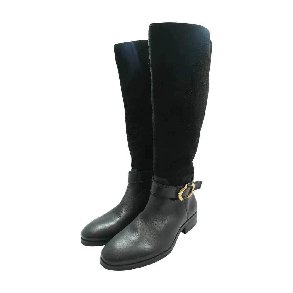 Black Boots