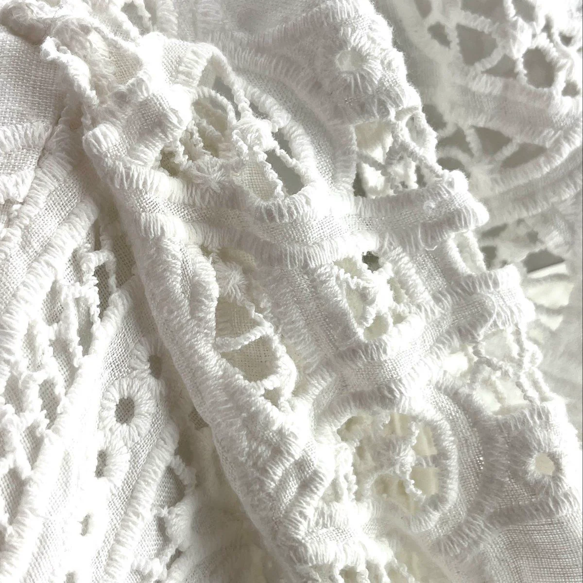 White Petite Vacay Cutout Cotton-Linen Blend Lace Mini Dress - Image 3