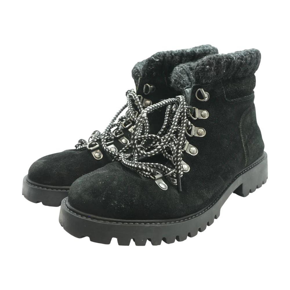 Black Winter Boots